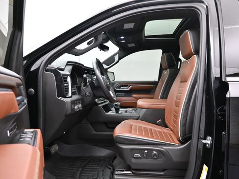 Used 2023 GMC Sierra 1500 Denali Ultimate image 9