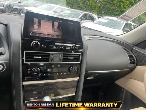 Certified 2024 Nissan Armada Platinum w/ Captain's Chairs Package AWD/4WD image 16