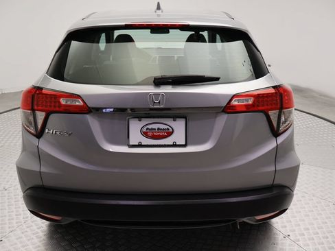 Used 2022 Honda HR-V LX image 10