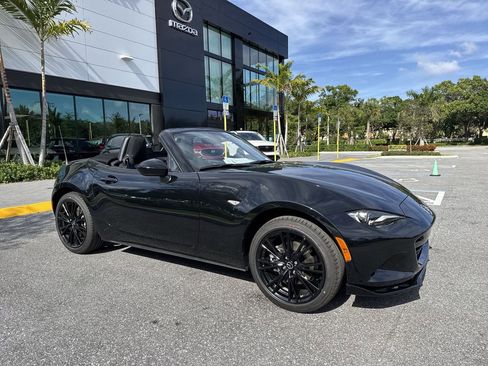 New 2026 MAZDA MX-5 Miata Club w/ Interior Package RWD image 6