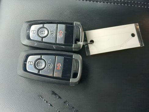 Certified 2022 Ford Explorer XLT image 26