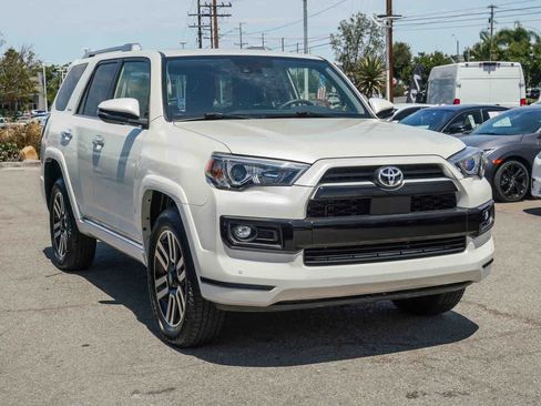 Used 2021 Toyota 4Runner Limited AWD/4WD image 3