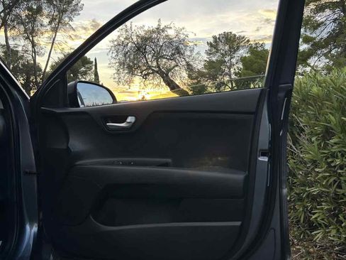 Used 2020 Kia Rio S image 26