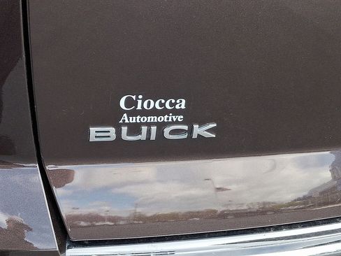 Used 2017 Buick Enclave Leather AWD/4WD image 37