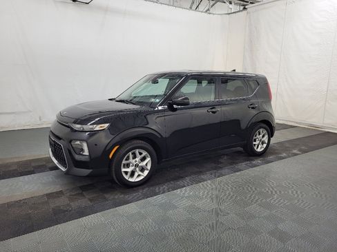 Used 2020 Kia Soul S image 2