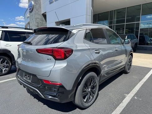 Used 2024 Buick Encore GX Sport Touring AWD/4WD image 3