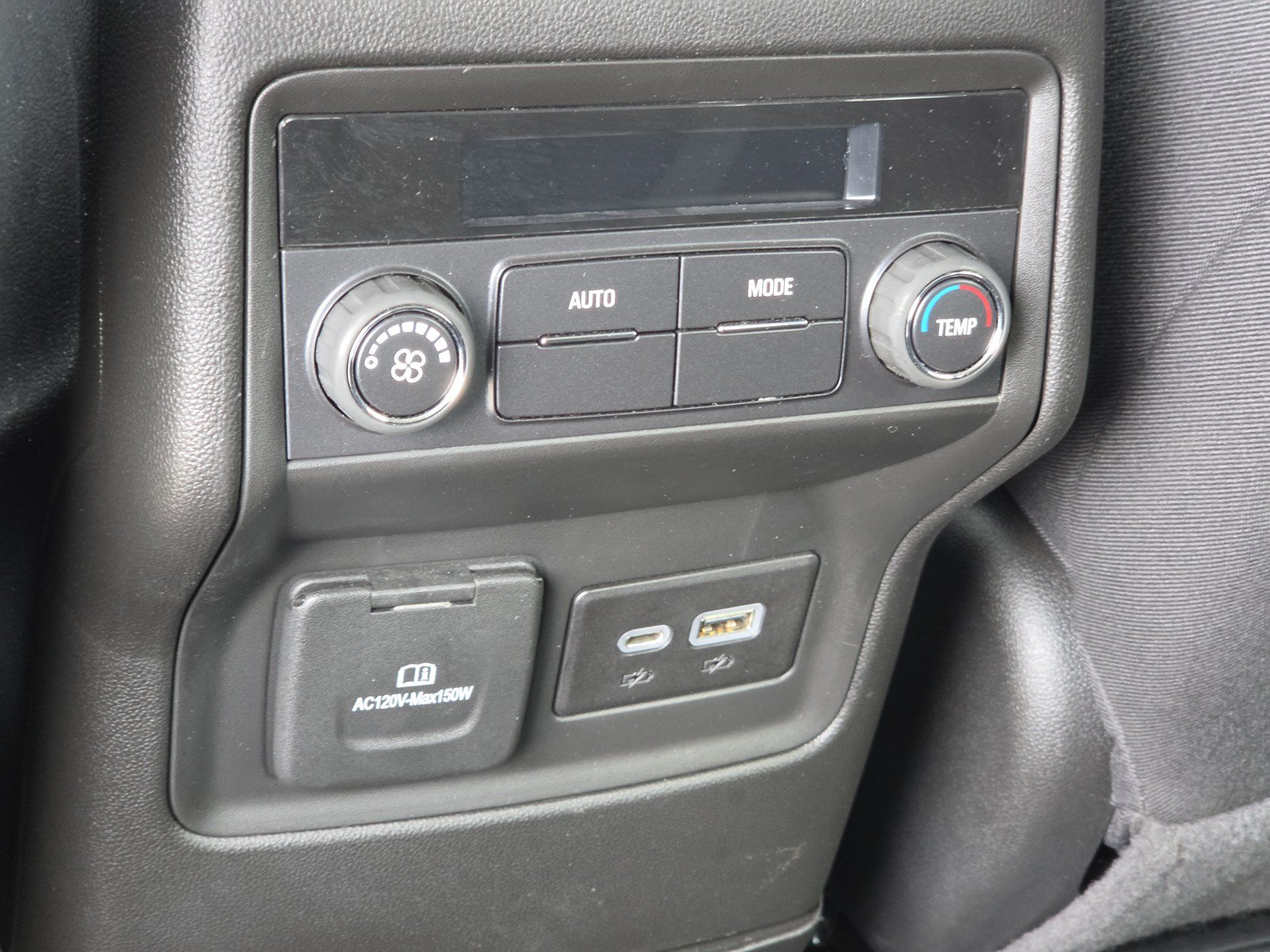 Used 2023 GMC Acadia SLE w/ Driver Convenience Package FWD image 13