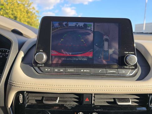 Used 2022 Nissan Rogue SL image 26