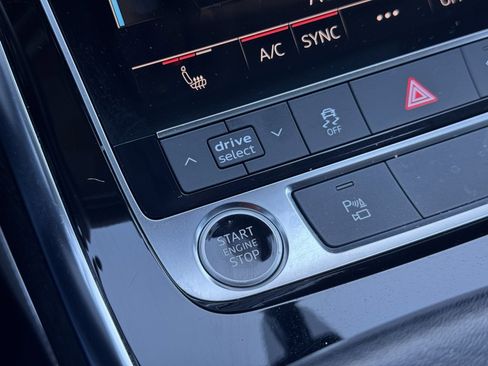 Used 2024 Audi Q7 3.0T Premium Plus image 31