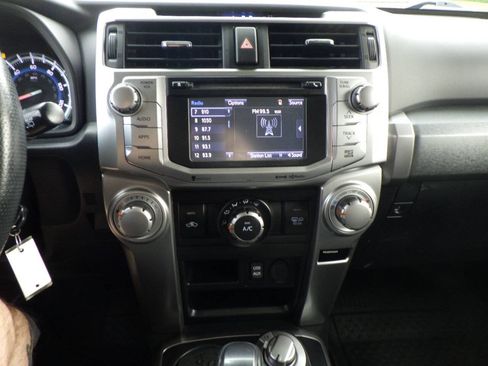 Used 2018 Toyota 4Runner SR5 Premium AWD/4WD image 26