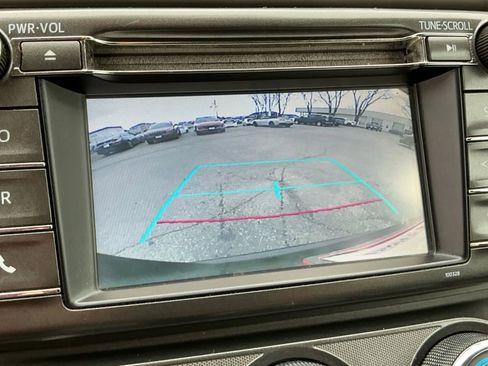 Used 2015 Toyota RAV4 LE image 30