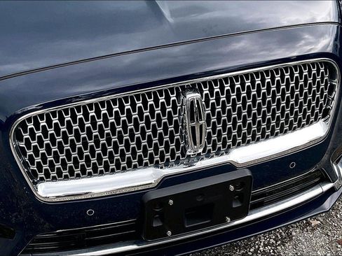 Used 2019 Lincoln Continental Reserve AWD/4WD image 35