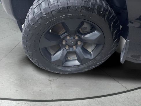 Used 2019 RAM 1500 Big Horn AWD/4WD image 40