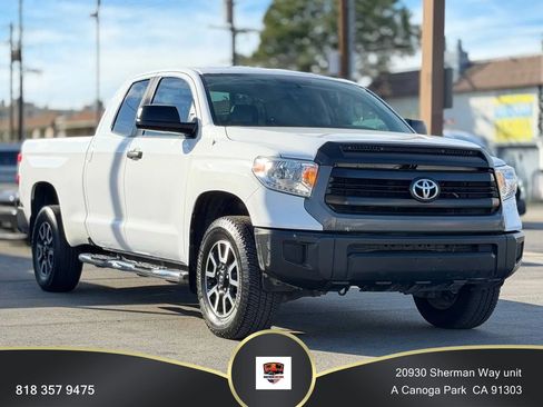 Used 2014 Toyota Tundra SR image 1