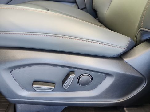 New 2026 Ford Explorer Active w/ Active Comfort Package RWD image 15