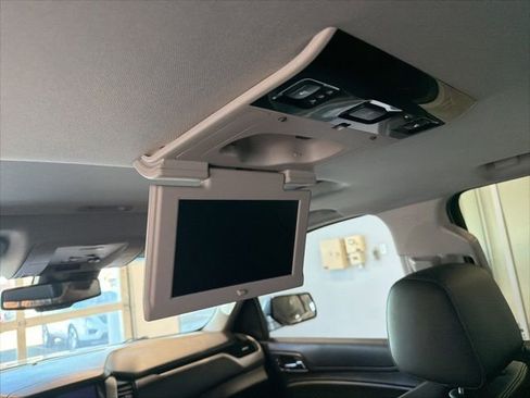 Used 2018 Chevrolet Tahoe LT image 3