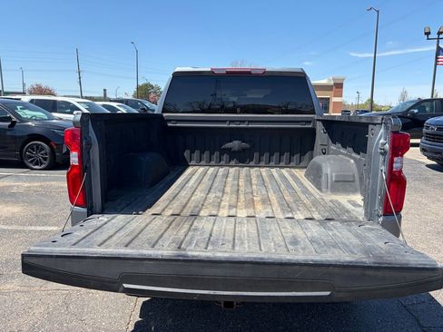 Used 2021 Chevrolet Silverado 1500 Custom Trail Boss AWD/4WD image 28