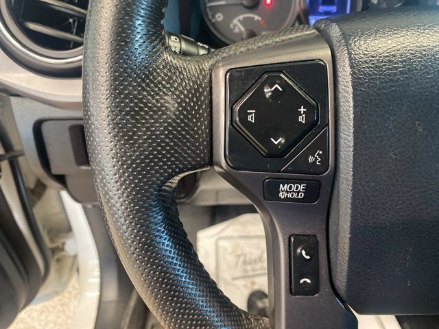 Used 2019 Toyota Tacoma TRD Off-Road w/ Technology Package AWD/4WD image 15
