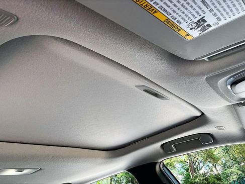 Used 2024 Toyota Corolla Cross LE w/ Moonroof Package image 28