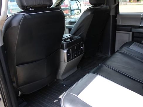 Used 2017 Ford F250 XLT w/ XLT Premium Package AWD/4WD image 22