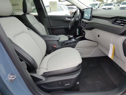 New 2025 Ford Escape SE w/ PHEV Premium Package image 11
