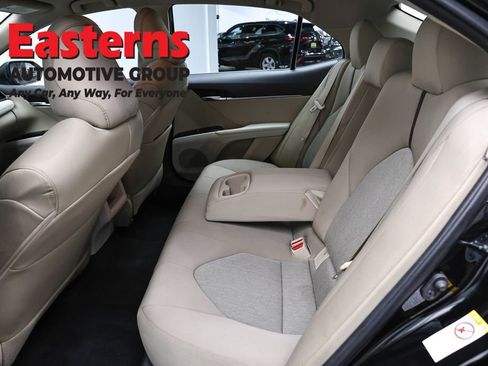 Used 2019 Toyota Camry LE w/ Convenience Package FWD image 21