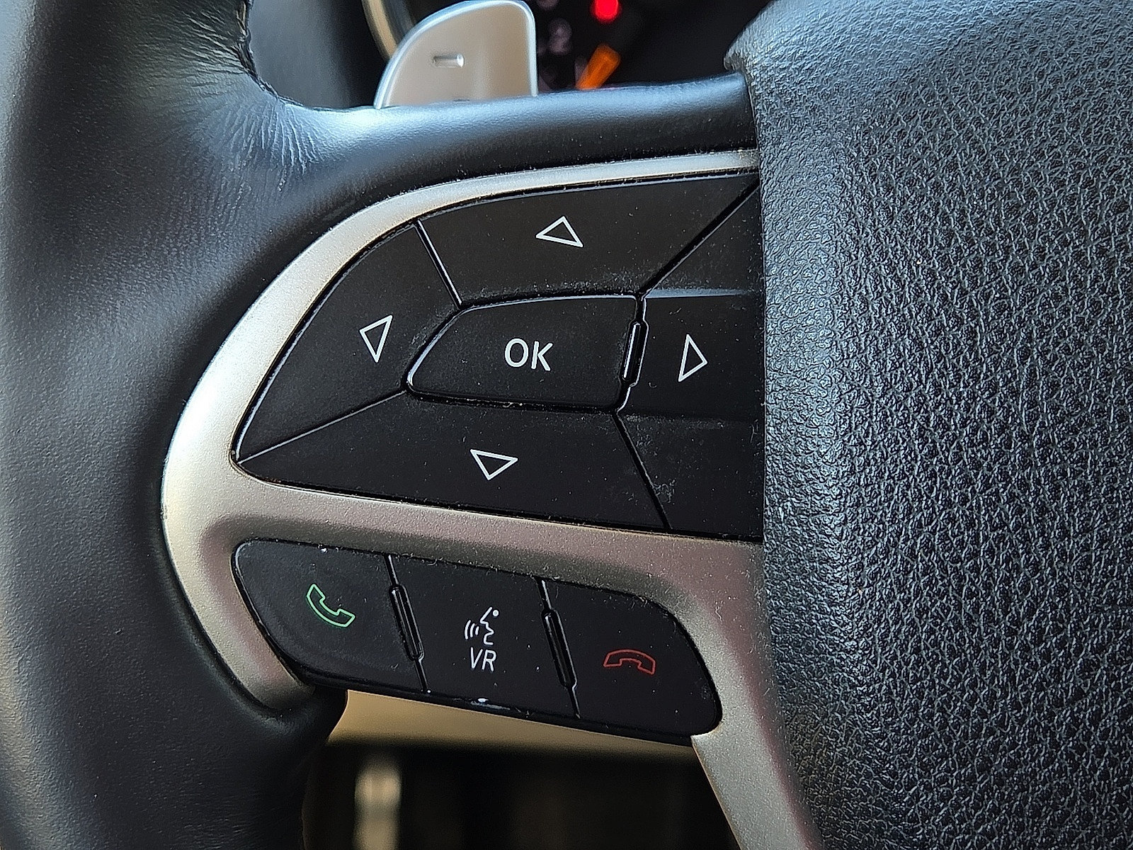 Used 2015 Jeep Grand Cherokee Limited AWD/4WD image 19