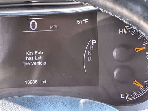 Used 2018 Jeep Grand Cherokee Altitude image 19