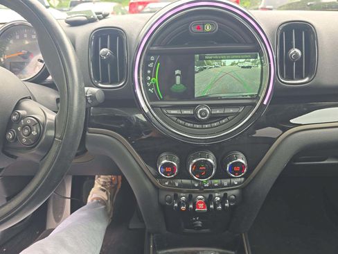 Used 2019 MINI Cooper Countryman w/ Premium Package FWD image 6