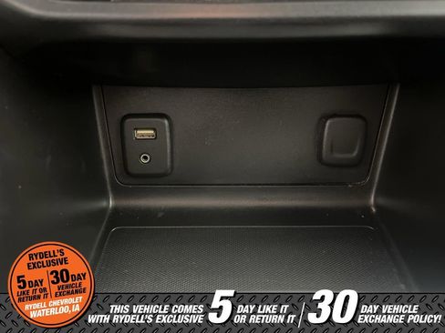 Used 2016 Chevrolet Colorado LT w/ LT Convenience Package image 32