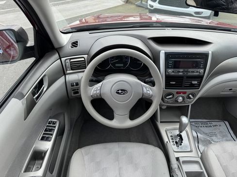 Used 2010 Subaru Forester 2.5X Premium image 23