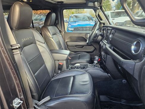Used 2020 Jeep Wrangler Unlimited Sahara image 18