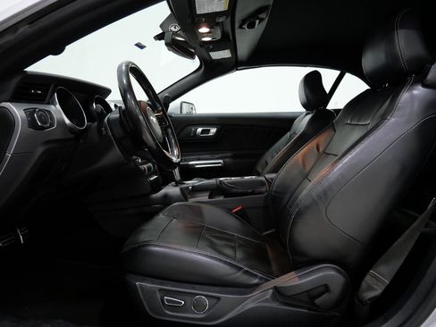 Used 2019 Ford Mustang Premium image 14