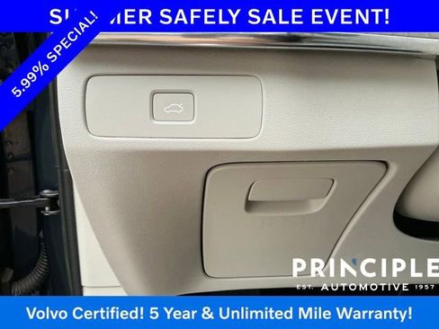 Certified 2023 Volvo XC90 B5 Plus AWD/4WD image 26