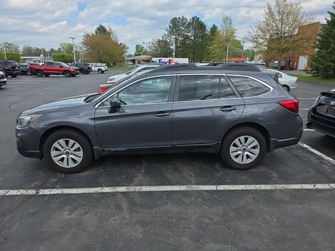 Used 2018 Subaru Outback 2.5i Premium AWD/4WD image 5