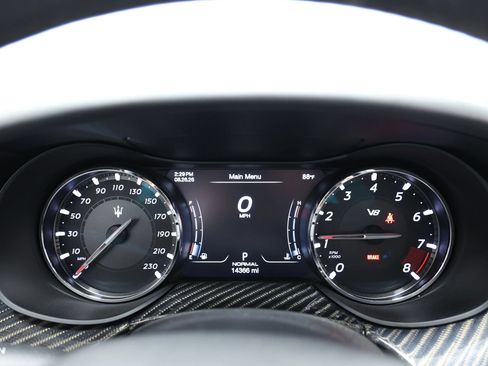 Used 2022 Maserati Quattroporte Trofeo RWD image 26