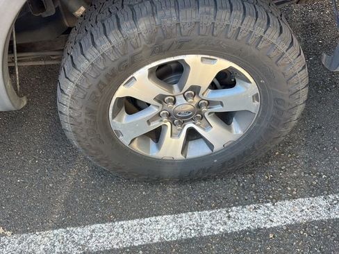 Used 2014 Ford F150 FX4 w/ Equipment Group 401A Mid AWD/4WD image 10