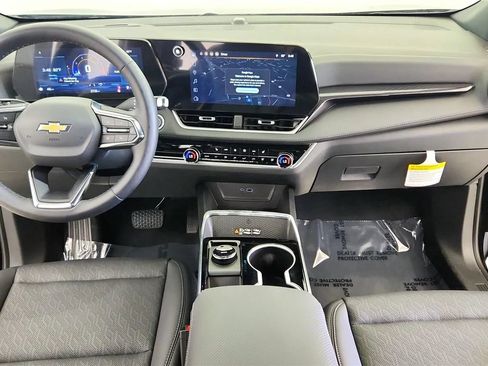 Used 2026 Chevrolet Equinox LT w/ Convenience Package II FWD image 33