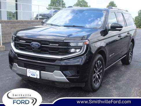 Used 2025 Ford Expedition Max Platinum AWD/4WD image 1