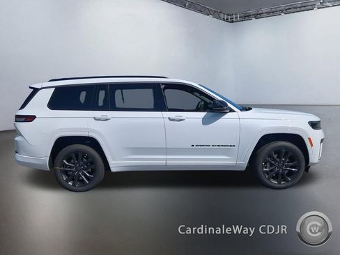 New 2026 Jeep Grand Cherokee L Limited AWD/4WD image 3
