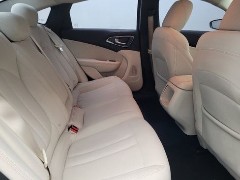 Used 2017 Chrysler 200 LX w/ Touring Convenience Group image 19