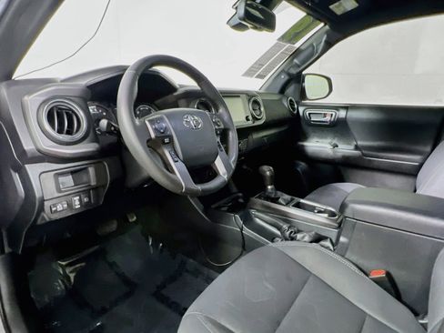 Used 2019 Toyota Tacoma TRD Sport RWD image 30