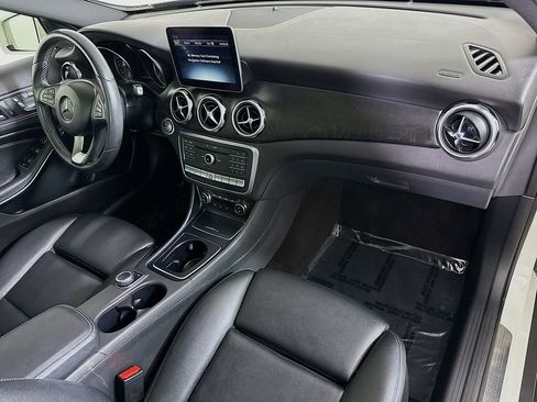 Used 2018 Mercedes-Benz GLA 250 4MATIC image 32