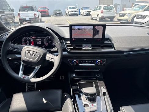 Used 2025 Audi SQ5 Premium Plus AWD/4WD image 12