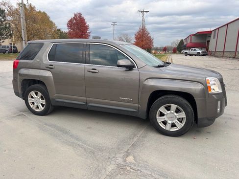Used 2010 GMC Terrain SLE image 7