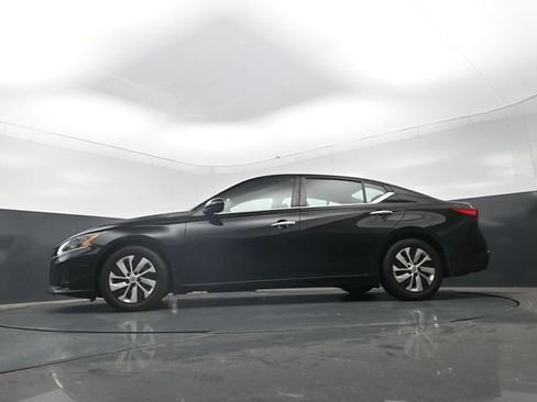 Used 2023 Nissan Altima 2.5 S FWD image 25