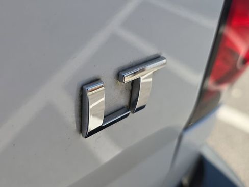Used 2015 Chevrolet Colorado LT w/ Luxury Package AWD/4WD image 10