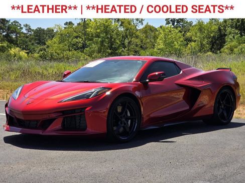 Used 2025 Chevrolet Corvette E-Ray AWD/4WD image 3