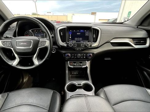 Certified 2024 GMC Terrain SLT image 18