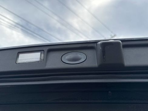 Used 2023 Rivian R1S Adventure image 10